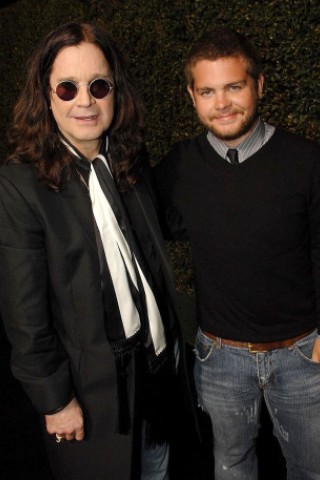 Musiker Ozzy Osbourne mit seinem Sohn Jack, der durch die Realityshow  The Osbournes bekannt wurde.