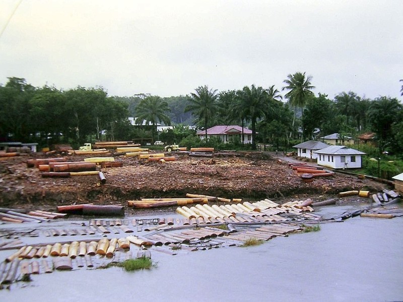 Die Bewohner im afrikanischen Niger-Delta, Nigeria, leiden unter der Erdölförderung  - sie sind der Verschmutzung fast schutzlos ausgesetzt.