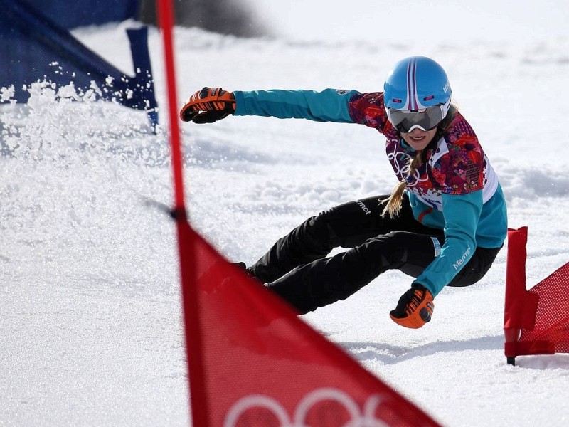 Bärenstark zeigte sich Amelie Kober: Obwohl sie nach ihrem Sturz im Riesenslalom unter Schmerzen und mit Schiene am Arm fahrten musste, holte sie sich am Ende Bronze.