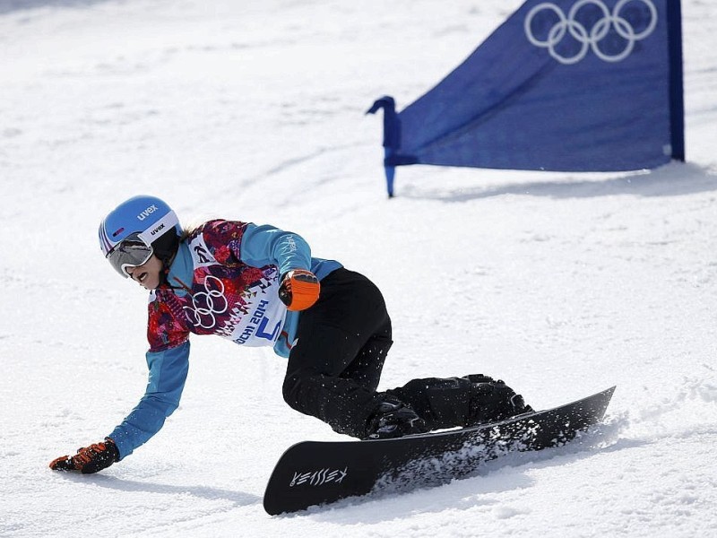 Bärenstark zeigte sich Amelie Kober: Obwohl sie nach ihrem Sturz im Riesenslalom unter Schmerzen und mit Schiene am Arm fahrten musste, holte sie sich am Ende Bronze.