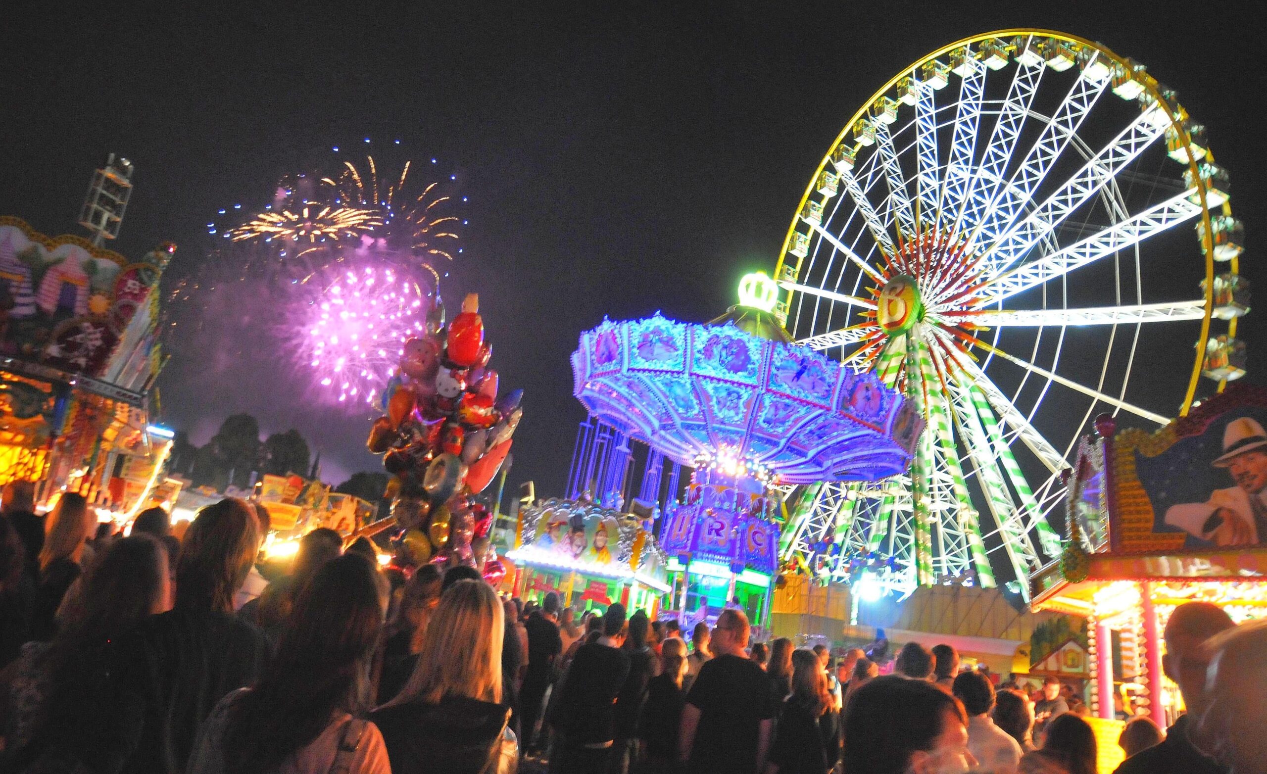 Crange steht Kopf. Bis zum 14. August lockt die 576. Cranger Kirmes zum großen Rummel.