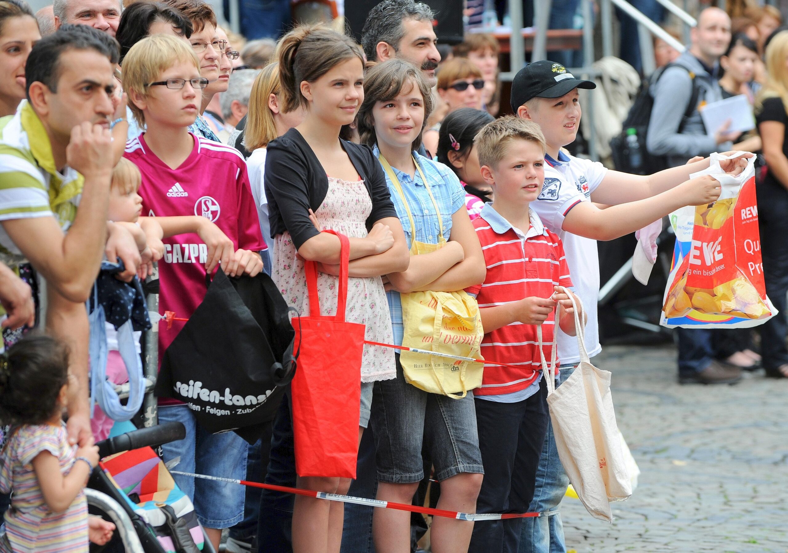 Crange steht Kopf. Bis zum 14. August lockt die 576. Cranger Kirmes zum großen Rummel.