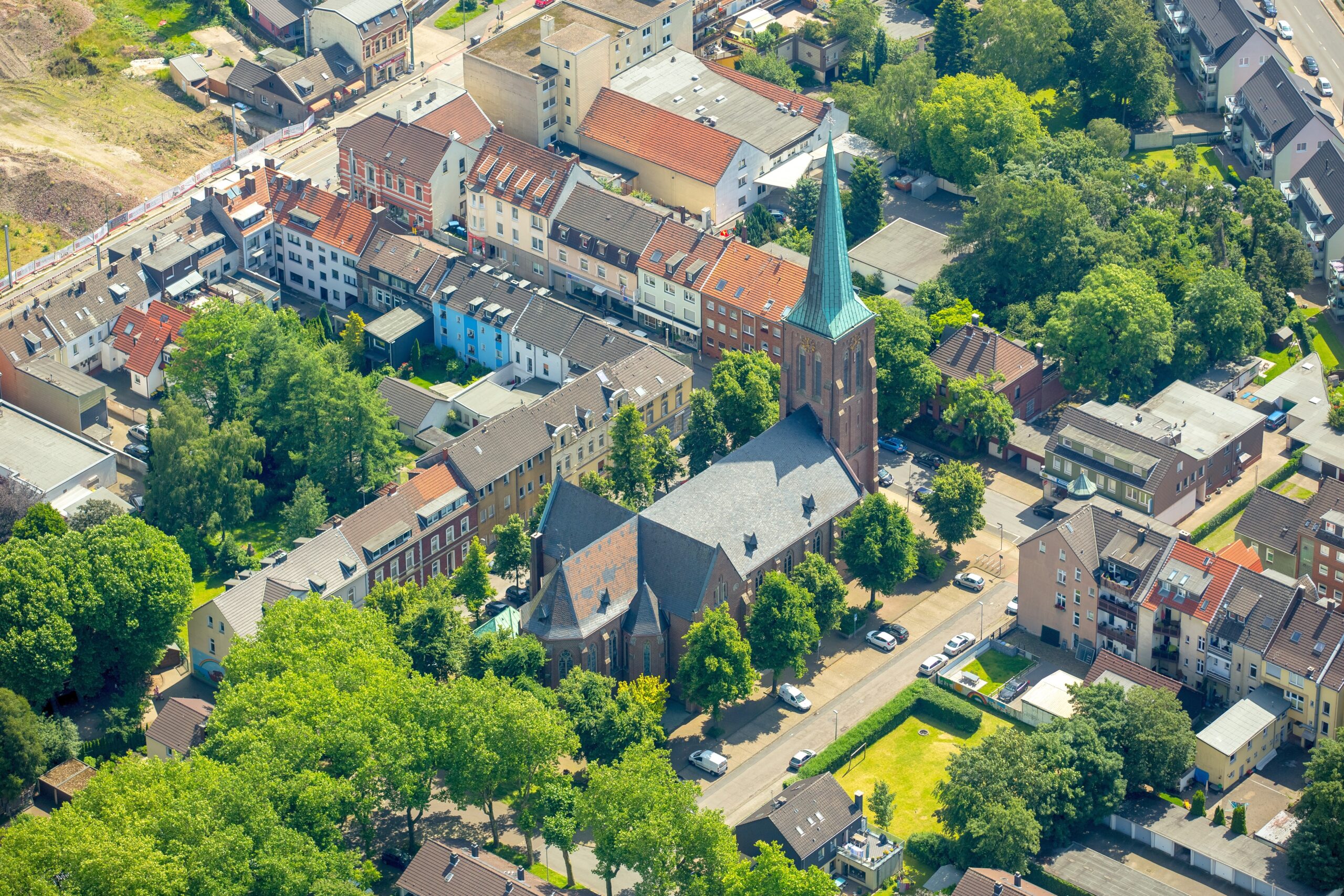 Wieder hinauf in den Essener Norden, nach Frintrop: die Kirche St. Josef.