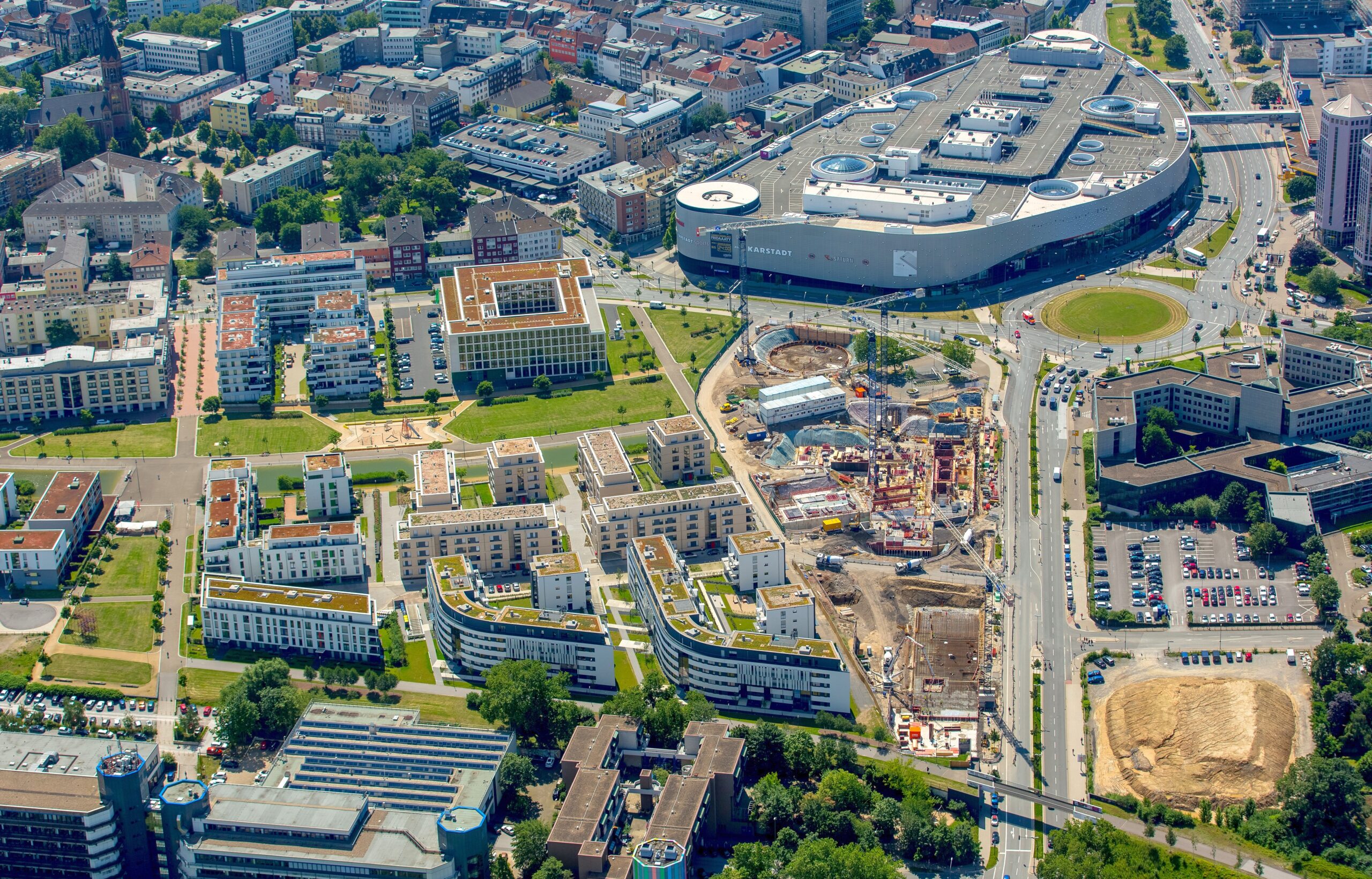 Am Berliner Platz, entlang der Segerothstraße, baut die Funke-Mediengruppe ihre neue Unternehmenszentrale.