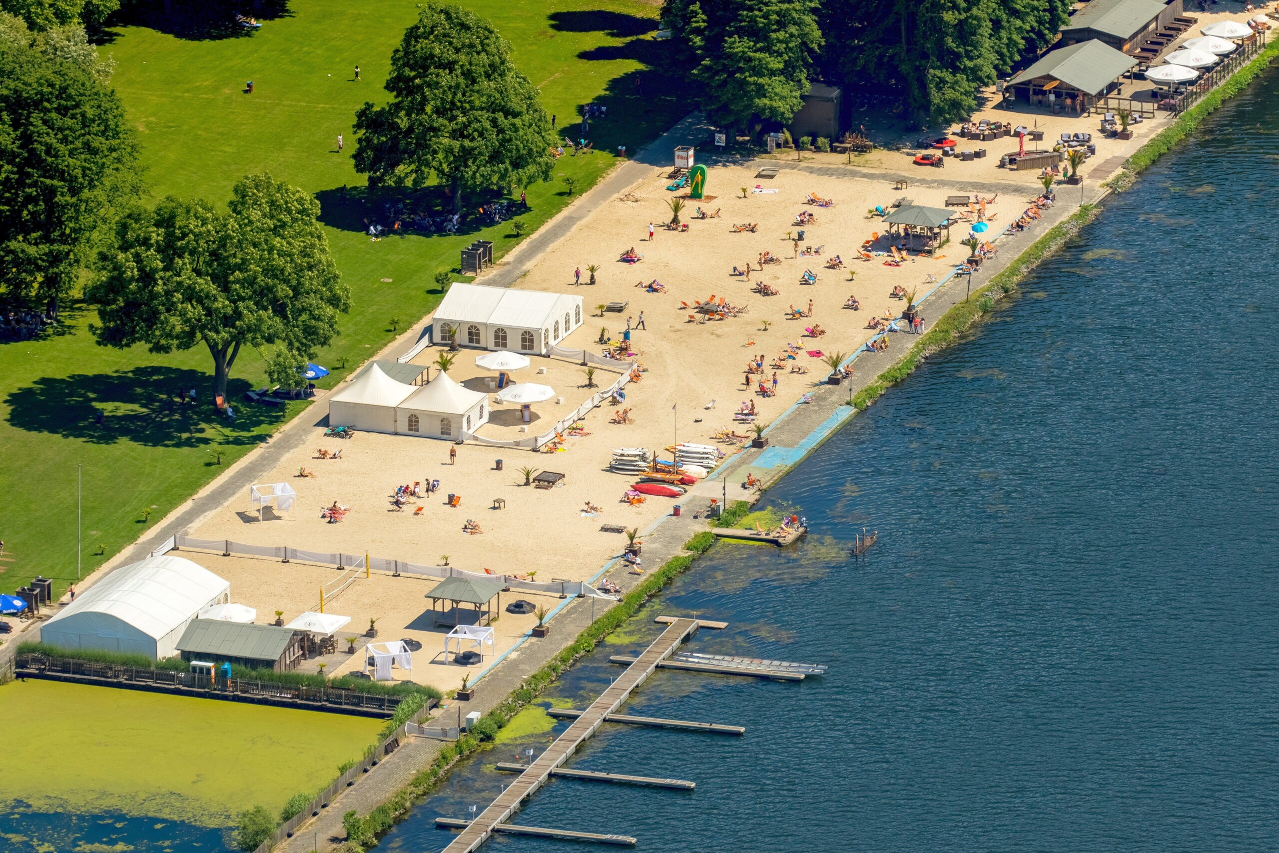 Der Essener Strand: der Seaside Beach am Baldeneysee.