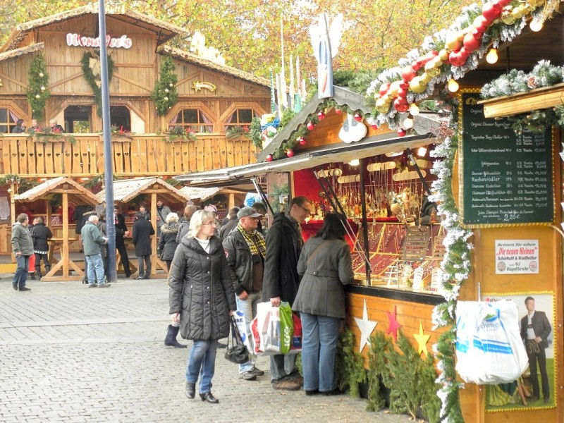 Impressionen vom ersten Tag des Dortmunder Weihnachtsmarktes.