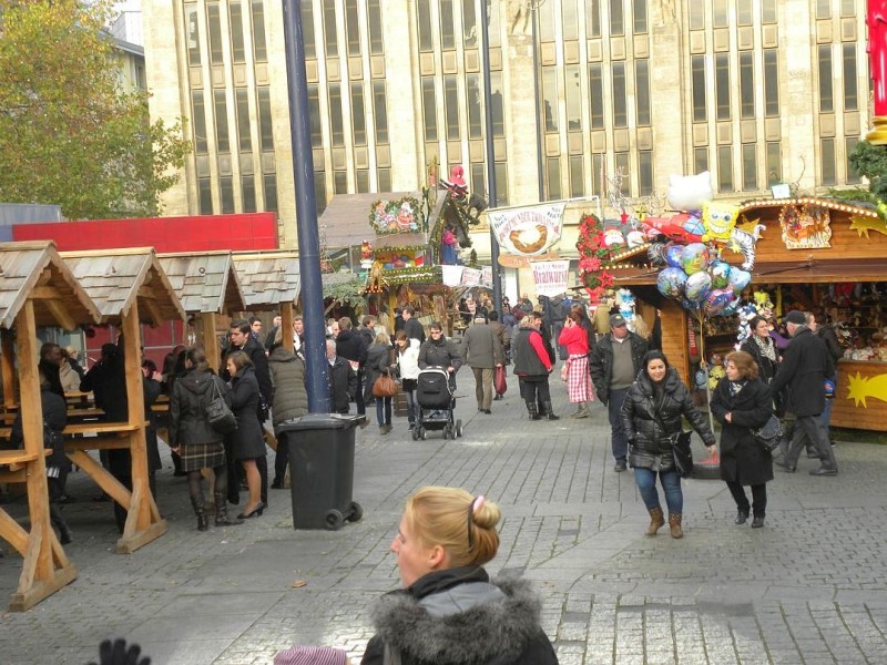 Impressionen vom ersten Tag des Dortmunder Weihnachtsmarktes.