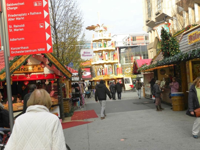 Impressionen vom ersten Tag des Dortmunder Weihnachtsmarktes.