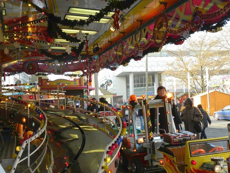 Erster Tag Weihnachtsmarkt 2011 in Dortmund.