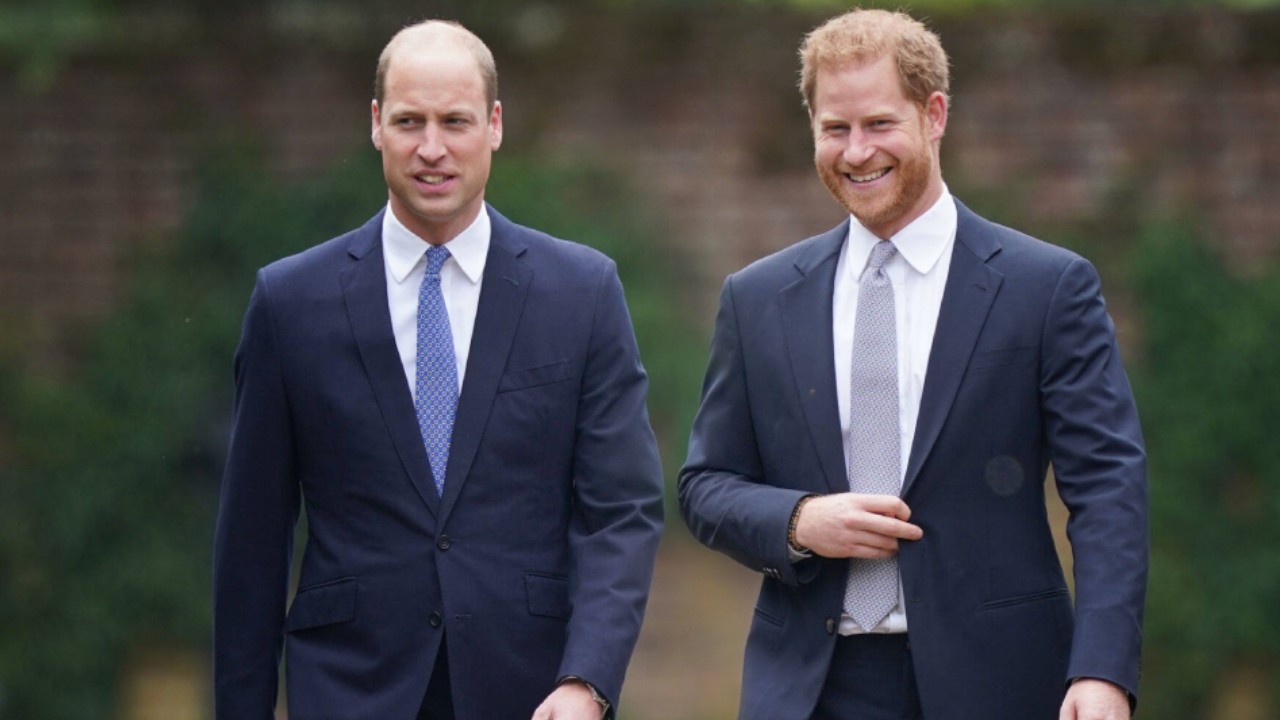 Auf diese Bilder hat die Welt gewartet: Prinz William und Prinz Harry lachen endlich wieder zusammen.