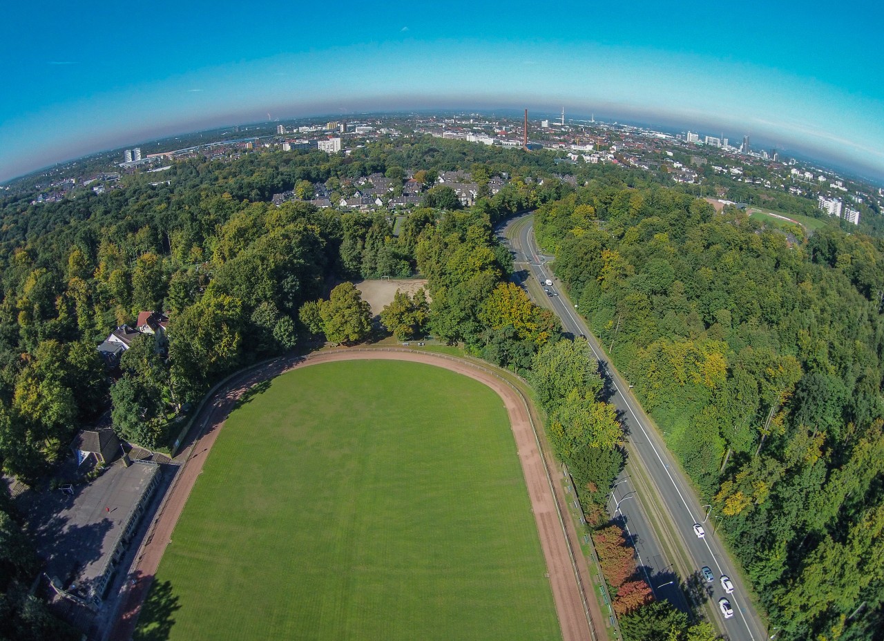 Der Ascheplatz an der Schillerwiese wurde im Rahmen des Patenprogramms hergerichtet. 