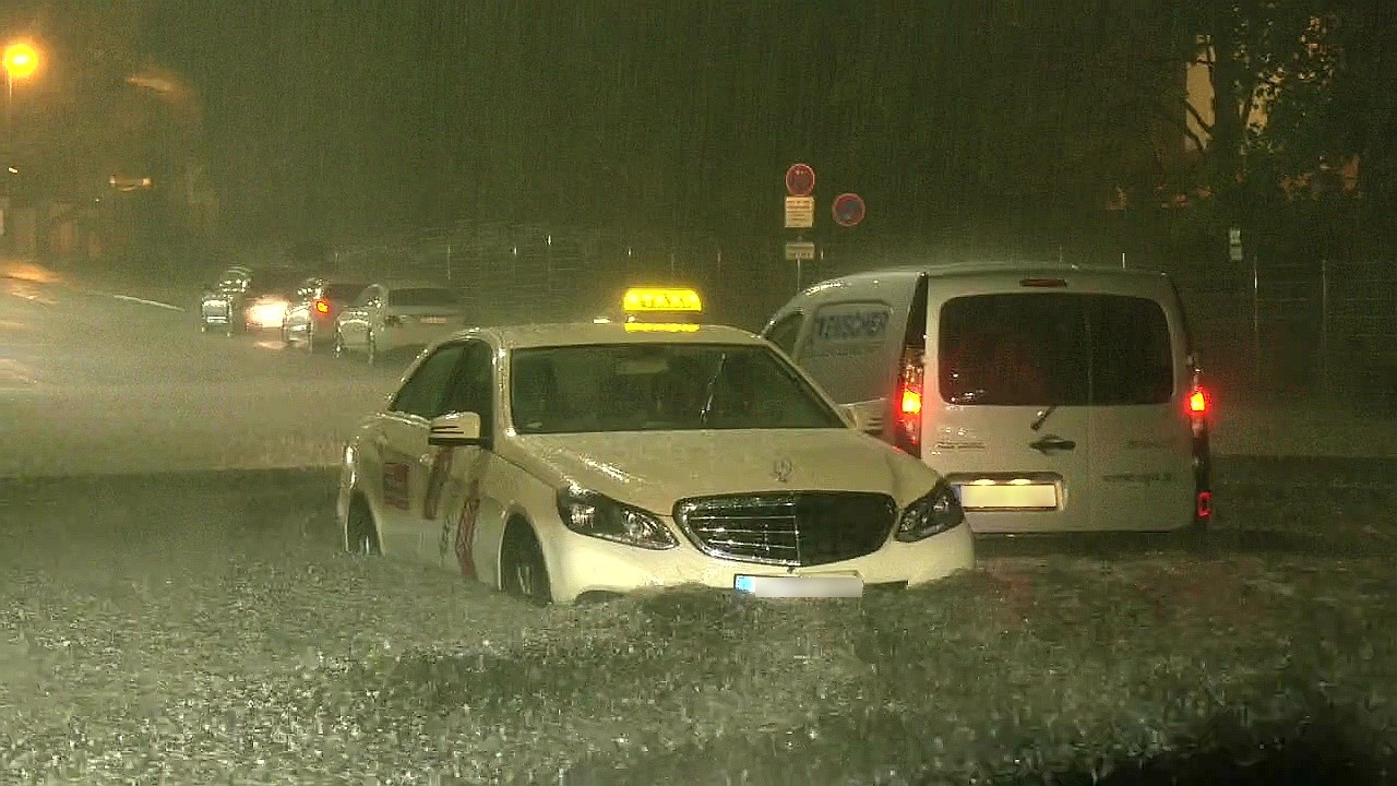 Im Essener Norden standen ganze Straßenzüge unter Wasser. 