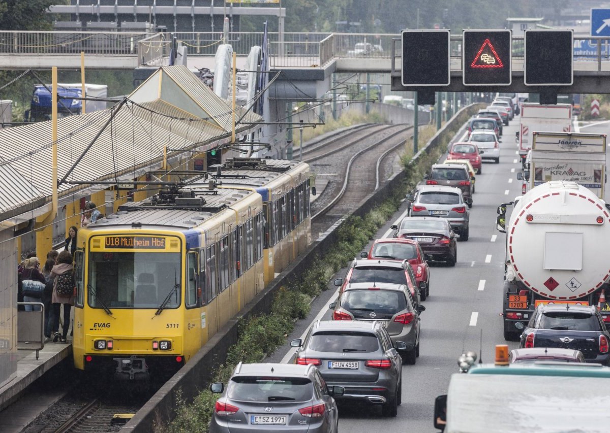 verkehr essen duisburg dortmund bochum