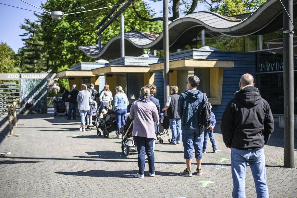 zoo duisburg eingang.jpg