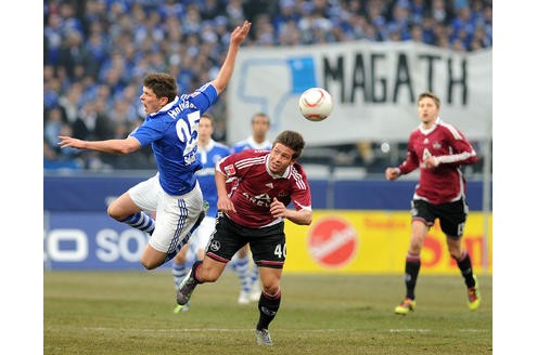 ... in dem Kodex: Gewinnmaximierung und profitorientiertes Denken (vgl. Hopp in Hoffenheim) passen nicht zu unserem Verständnis von einem Fußballverein. Die Fans betonen, ...