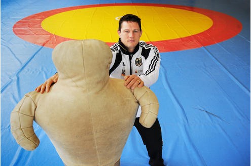 Der Dortmunder Ringer Mirko Englich, der lange für den KSV Witten auf die Matte ging, will am Sonntag den EM-Titel  in der Westfalenhalle erringen. Foto: Matthias Graben / WAZ FotoPool