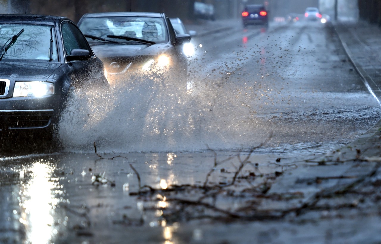 Gewitter, Starkregen, Hagel, Sturm – NRW droht das volle Unwetter-Programm. (Symbolbild)