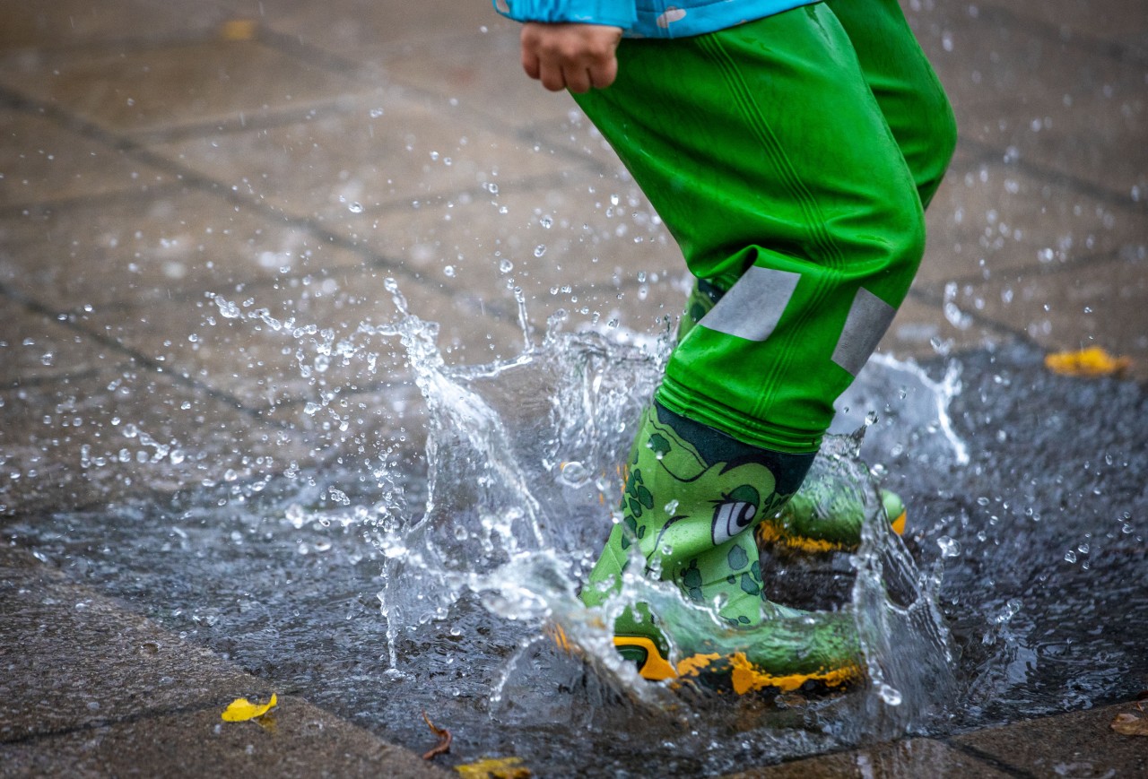 Wie wird das Wetter in NRW, wenn an Halloween wieder die Kinder von Tür zu Tür gehen? (Symbolbild)