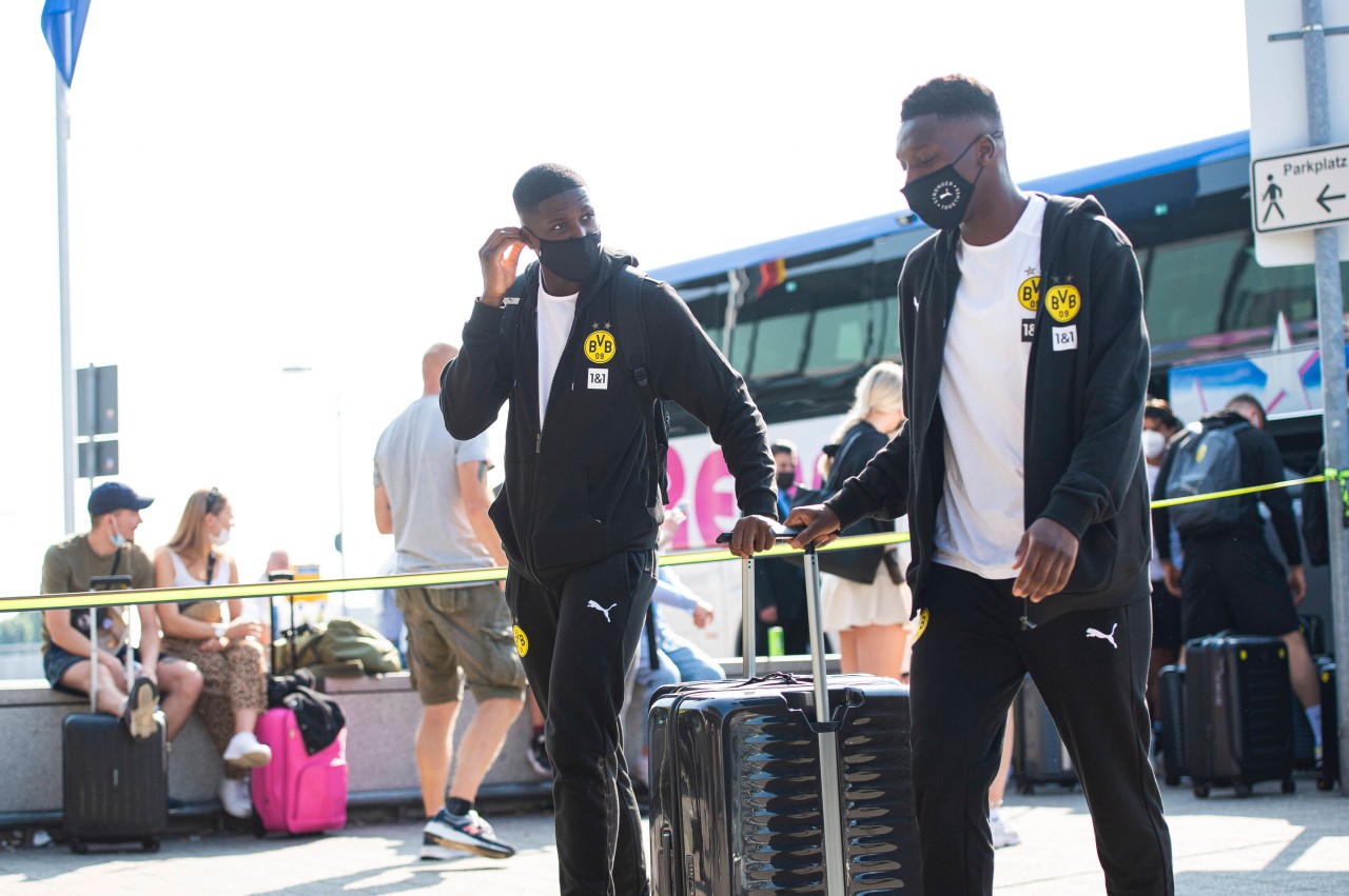 Bei Borussia Dortmund steht Soumaila Coulibaly (l.) vor seinem Debüt.