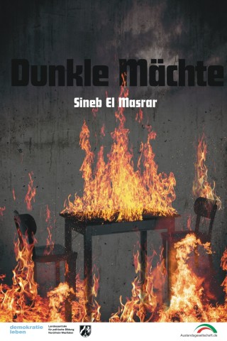 "Dunkle Mächte" beschreibt anhand einer zunächst harmonischen Ausgangssituation innerhalb einer Familie, wie zerstörerisch die Eskalation bis in den Extremismus wirkt.