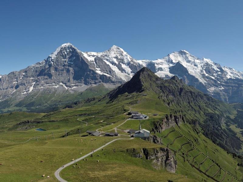 Eiger Mönch Jungfrau Berge Schweiz Grindelwald.jpg