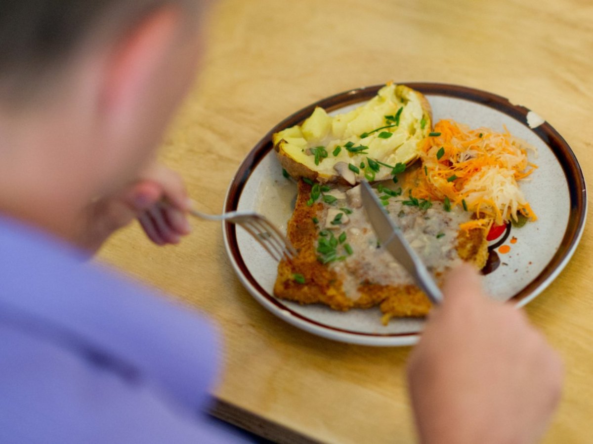 Essen Kantine vegetarisch.jpg