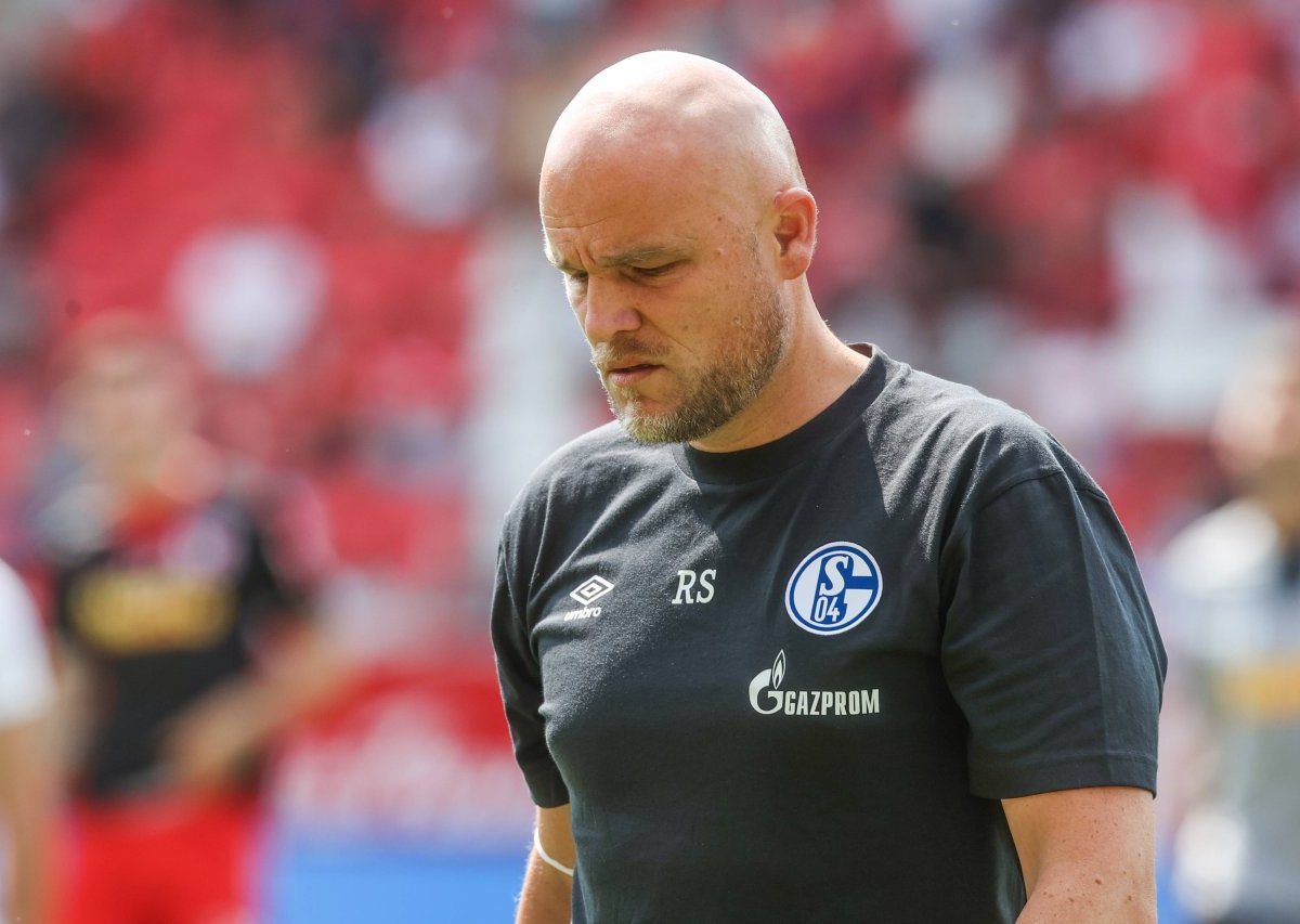 FC Schalke 04 Rouven Schröder.jpg