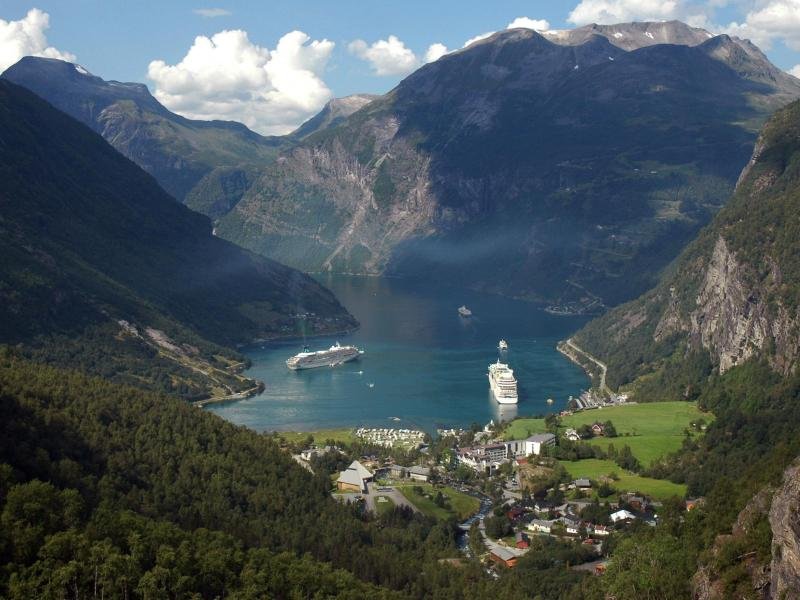 Geiranger-Fjord in Norwegen: Das Land im hohen Norden ist ein beliebtes Ziel für Kreuzfahrten - im Sommer und Winter.