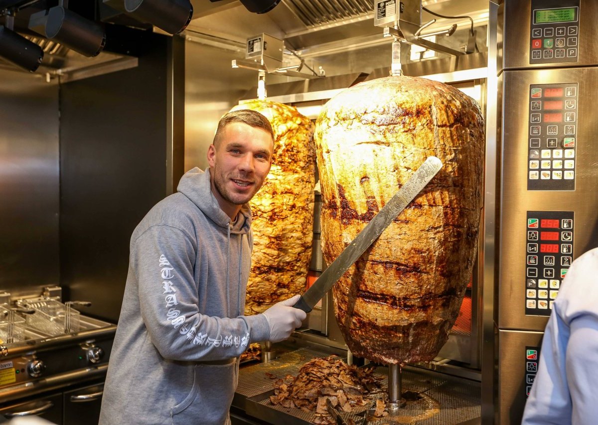 Lukas-Podolski-Doener.jpg