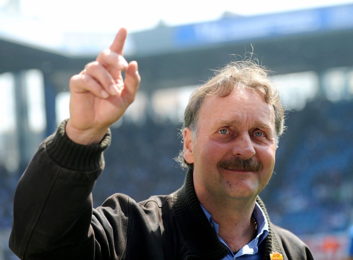 Peter Neururer VfL Bochum.jpg