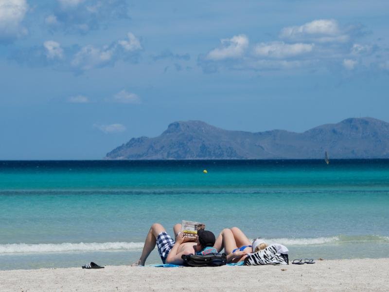 Um Mallorca ist das Wasser derzeit angenehme 22 bis 24 Grad warm.