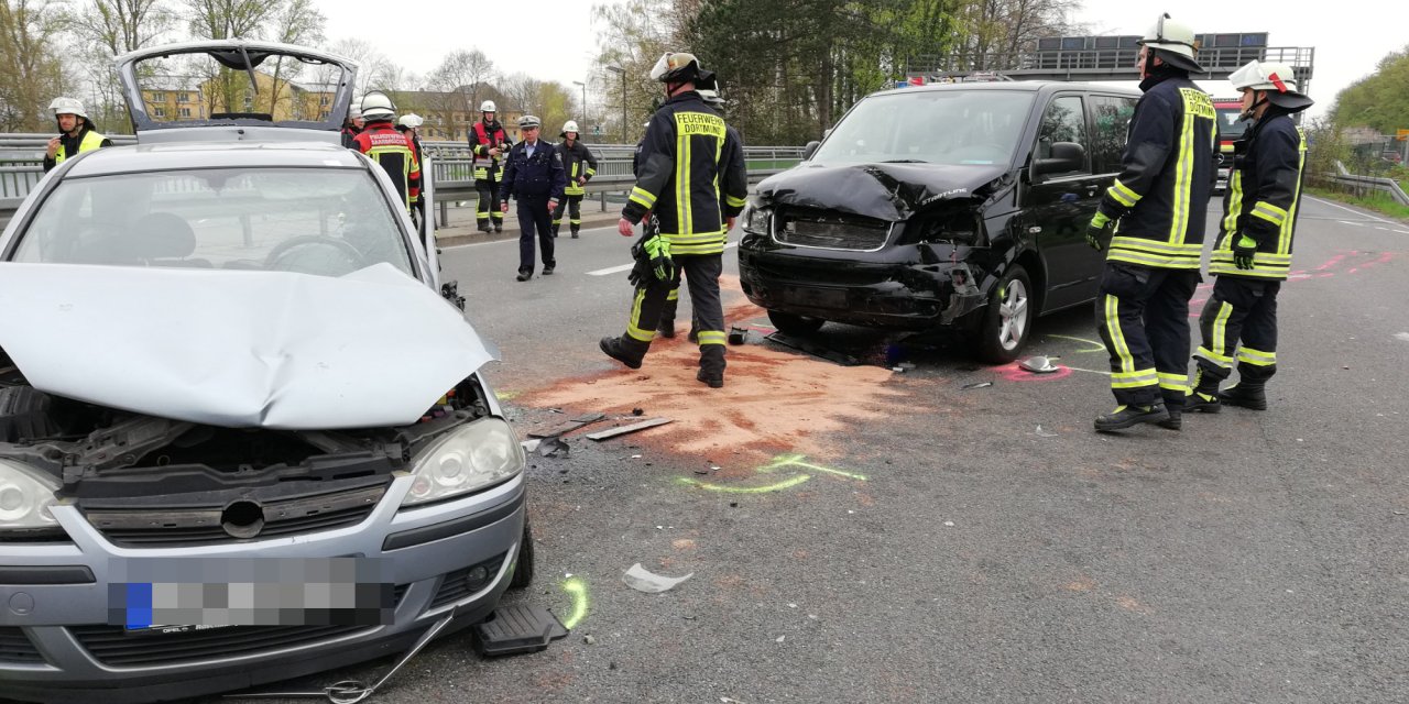 B1 War In Dortmund Nach Schwerem Unfall Komplett Dicht - DerWesten.de