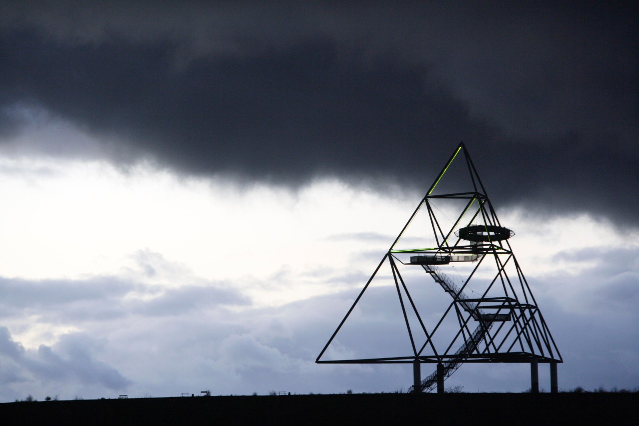 Wetter in NRW: In den nächsten Tagen musst du dich erneut auf Gewitter einstellen. (Archivbild)