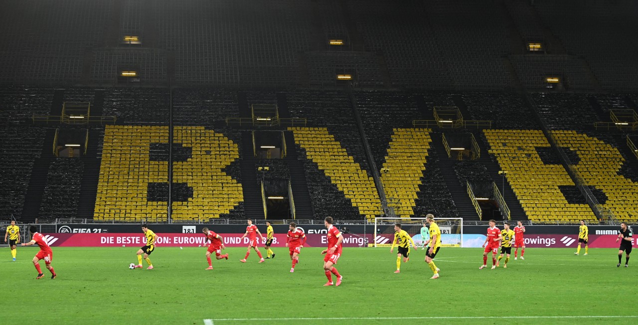 Monatelang spielte Borussia Dortmund vor leeren Rängen.