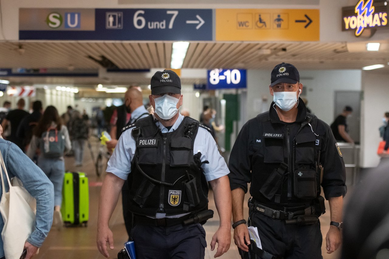 Dortmund Hauptbahnhof: Kaffee-Attacke Auf Restaurant-Mitarbeiterin ...