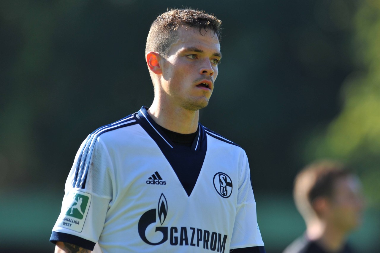 Von 2012 bis 2014 spielte Erdmann auf Schalke.