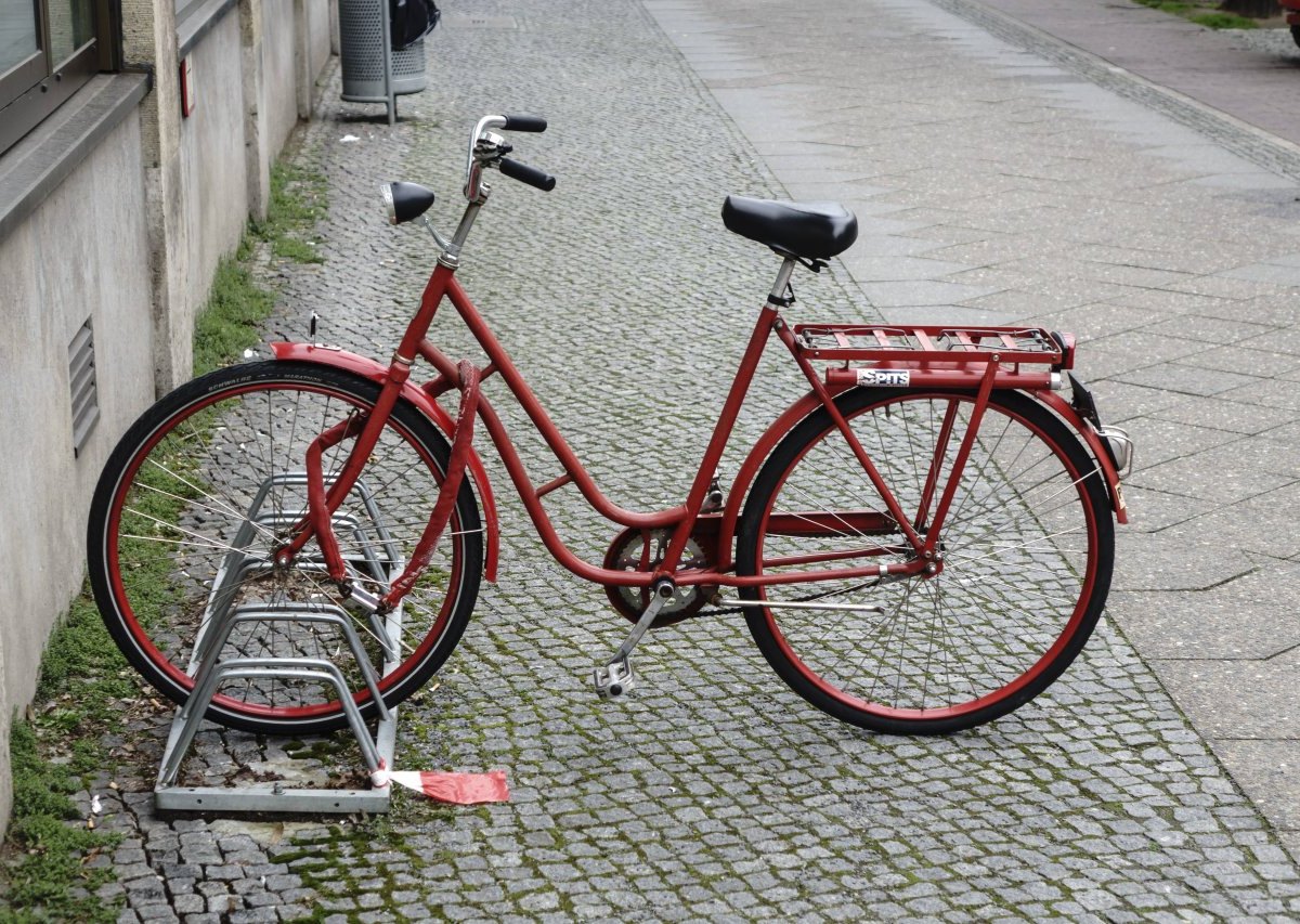 fahrrad-staender-rot.jpg