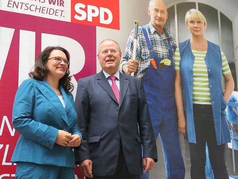 ... Kanzlerkandidat Peer Steinbrück und Generalsekretärin Andrea Nahles am Dienstag vorstellten,...