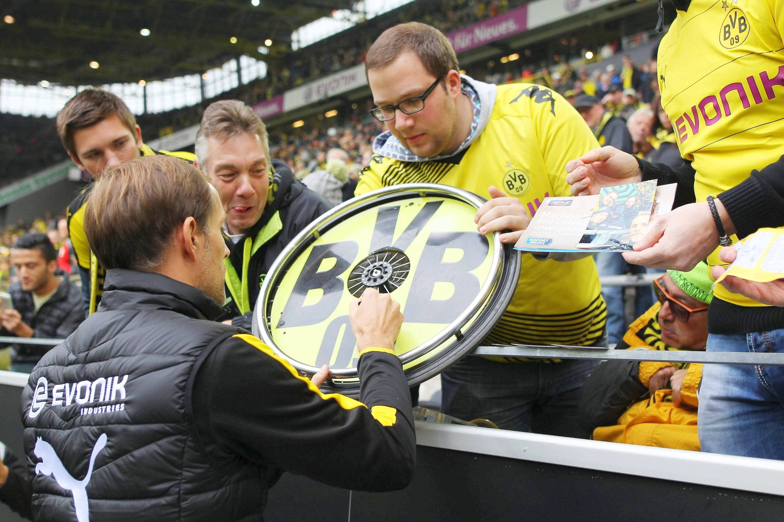 Dortmund schlägt Augsburg 5:1.