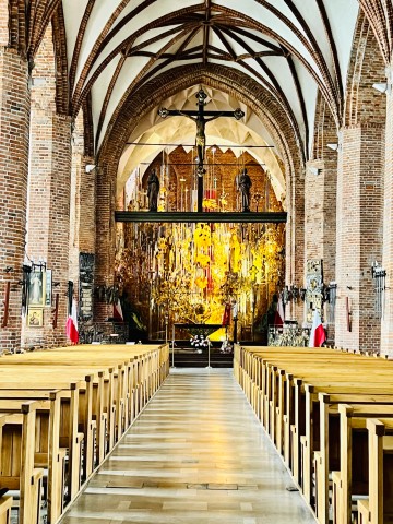 Der 11 Meter hohe Bernsteinaltar in der Kościół św. Brygidy, der Brigittenkirche in Danzig. 