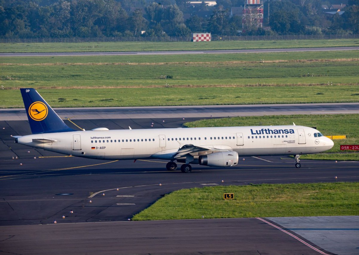 Flughafen Düsseldorf.jpg