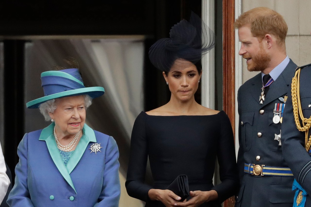 Queen Elizabeth II. und Meghan Markle, hier im Juli 2018, verstanden sich nach dem Megxit anscheinend alles andere als gut.