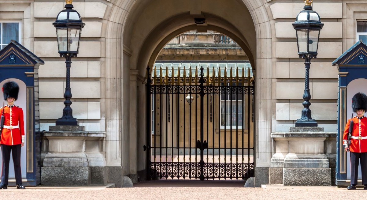 Royals-Buckingham-Palace.jpg