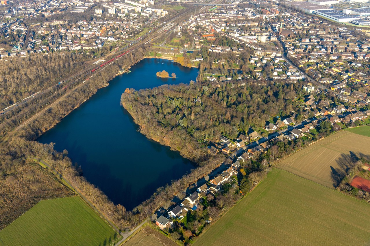 Duisburg: Am Kruppsee werden Blaualgen gefunden. (Symbolbild)