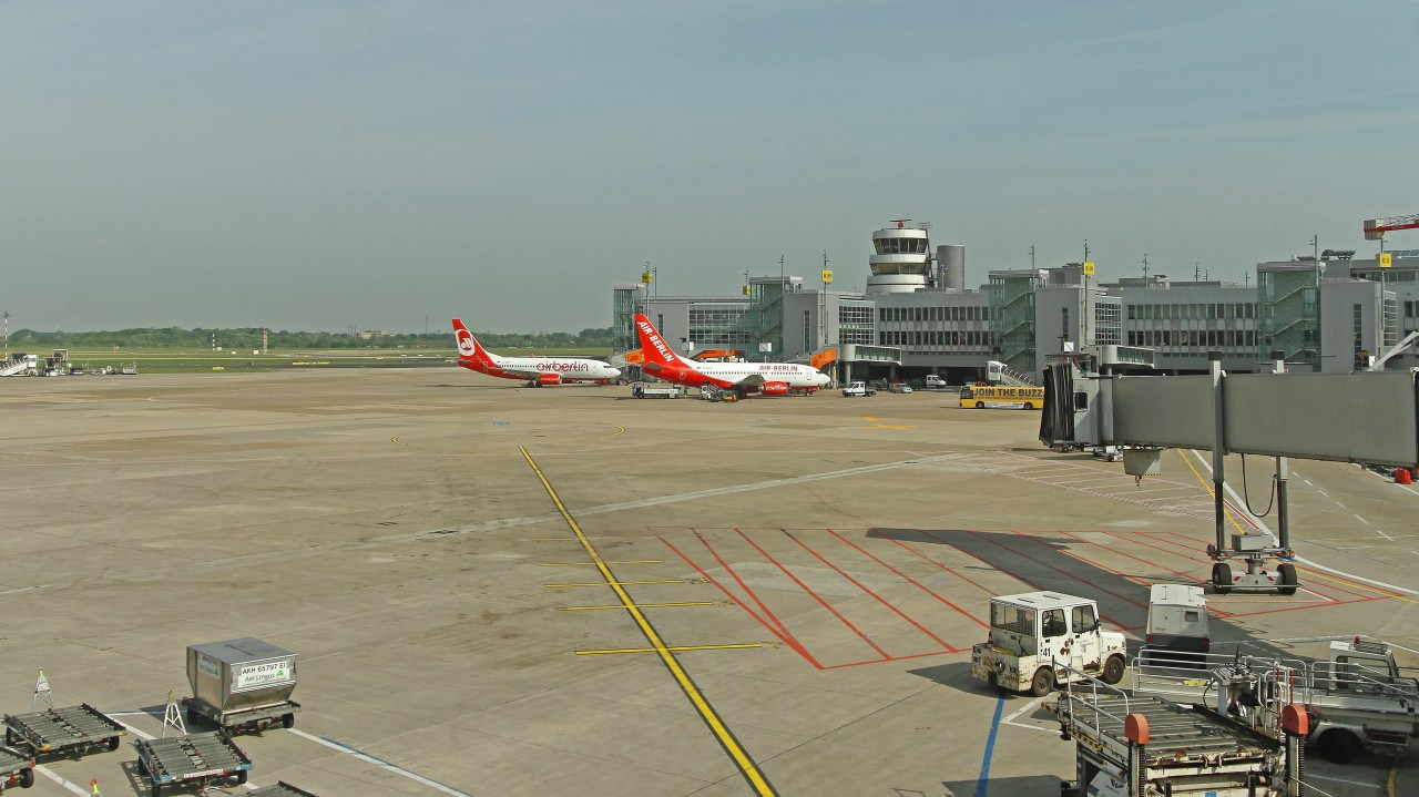 Am Flughafen Düsseldorf gibt es weiter Probleme. (Symbolbild)