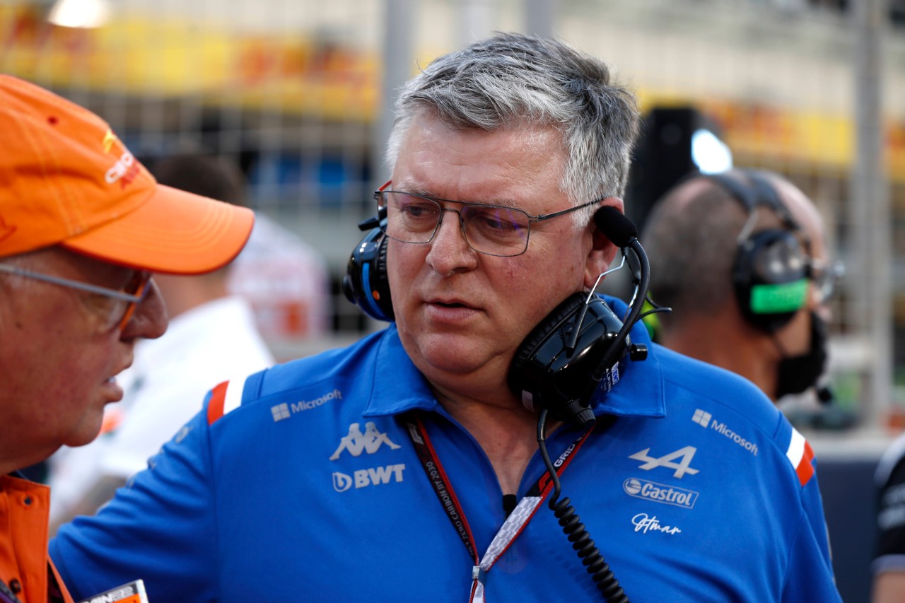 Formel 1: Alpine-Teamchef Szafnauer ist bitter enttäuscht von Oscar Piastri und will gegen den Piloten vorgehen.