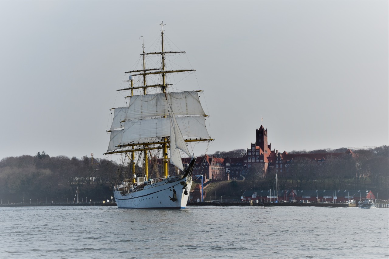 Der Dreimaster Gorch Fock ist ein Ausbildungsschiff der Deutschen Marine.