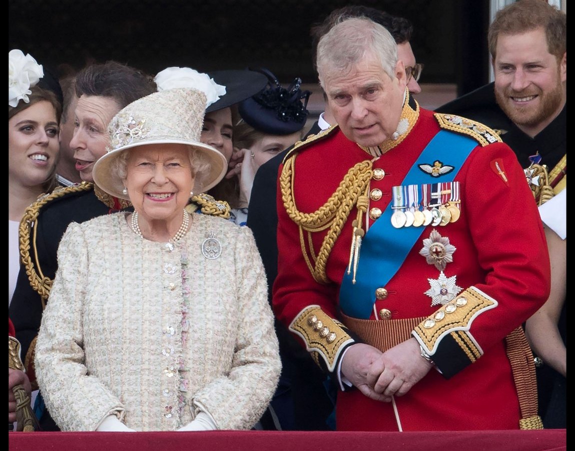 Queen-Elizabeth-II-Prinz-Andrew.jpg