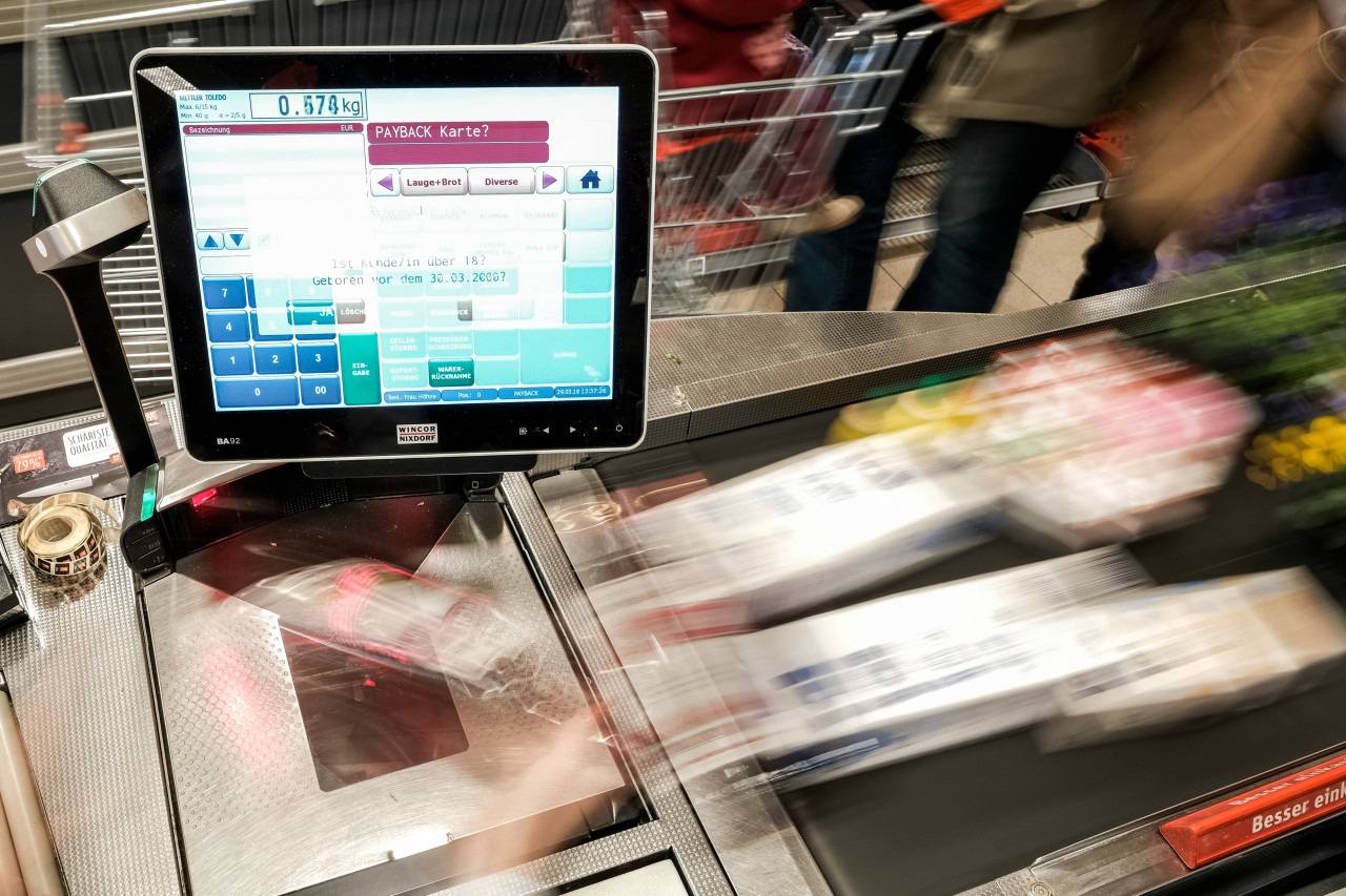 Bei einem Rewe in NRW erlebte eine Kundin eine Achterbahnfahrt der Gefühle. (Symbolbild) 