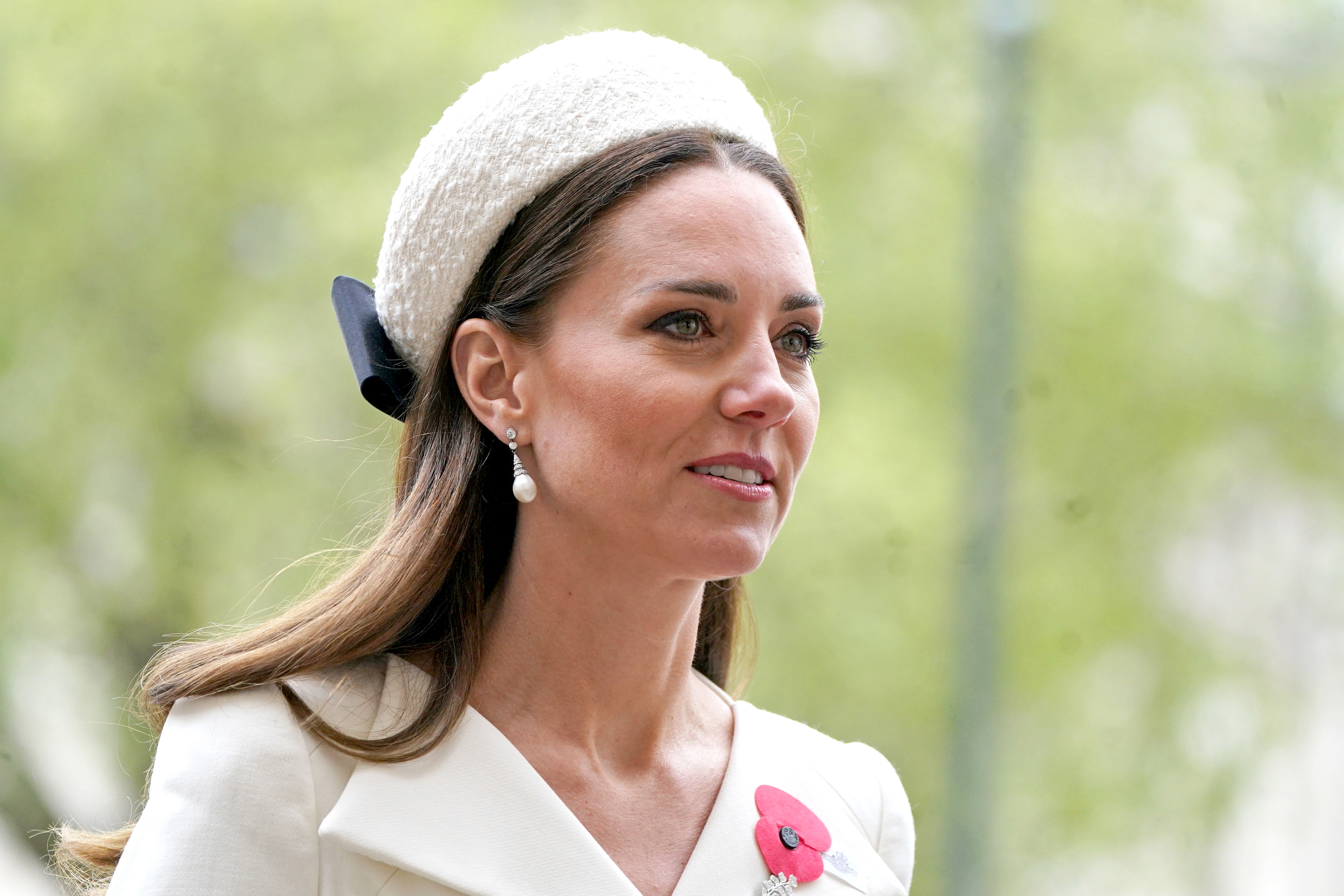 Kate Middleton Trägt Neuen Titel Ihre Reaktion Spricht Bände Derwestende 